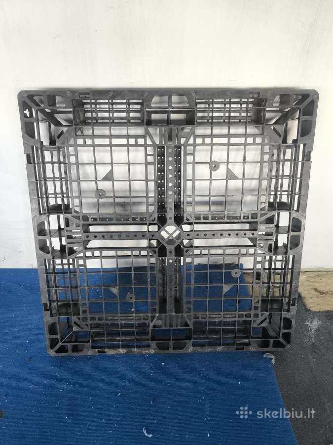 Parduodu didesnį kiekį plastikinių palečių
