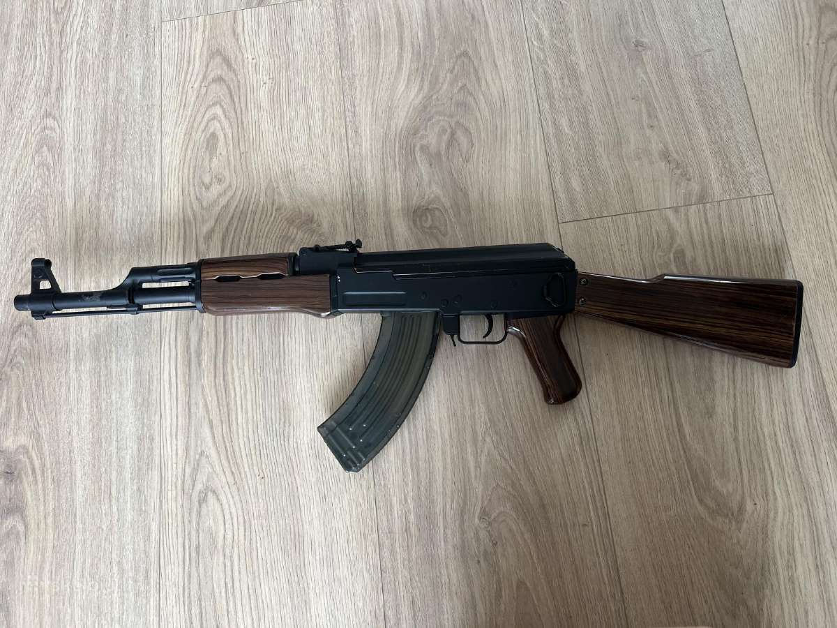 Zaislinis ak47 automatas