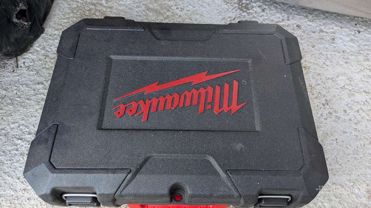 Makita, Milwaukee priedai, lagaminai - nuotraukos Nr. 7