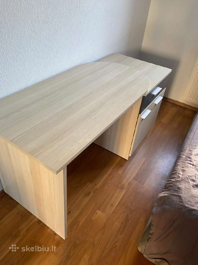 Tvarkingas rašomasis stalas kaip naujas - nuotraukos Nr. 3