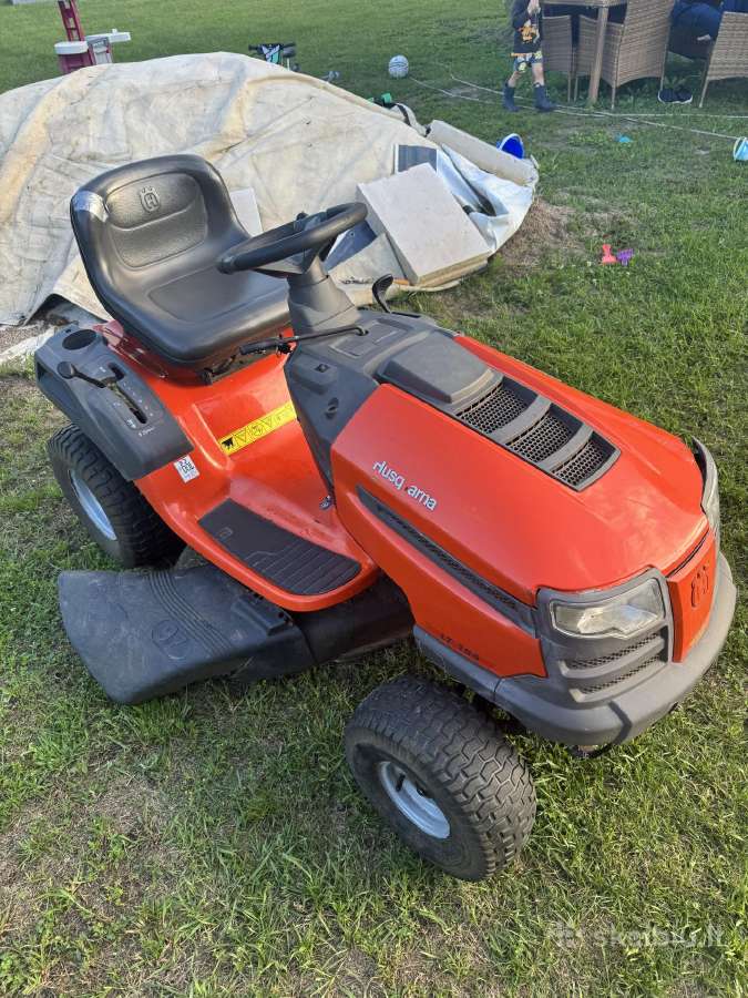 Husqvarna traktoriukas