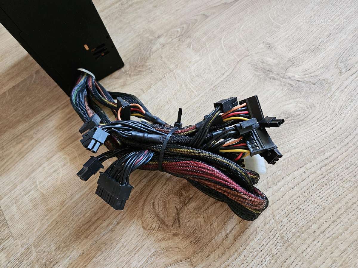 Įvairūs maitinimo blokai 500w-1300w - nuotraukos Nr. 9