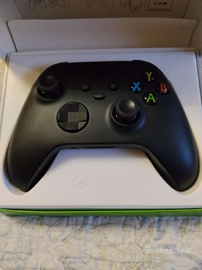 Xbox Carbon black