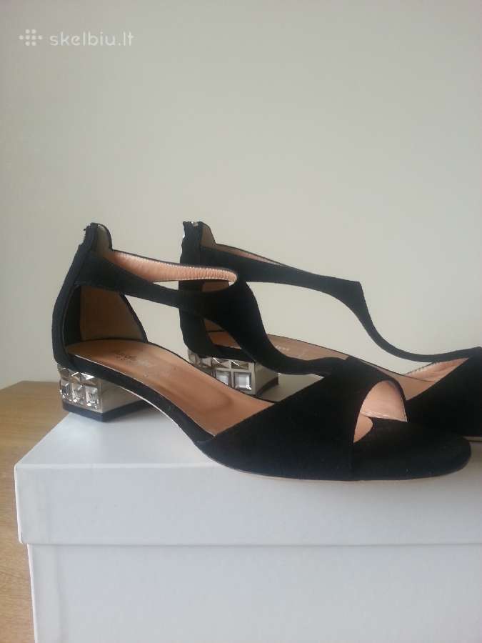Naujos Baldini Basutes Tik 150 Eur | Skelbiu.lt Naujos Baldini Basutes Tik 150 Eur