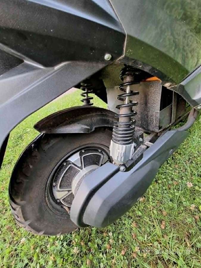 Elektrinis motoroleris - nuotraukos Nr. 8