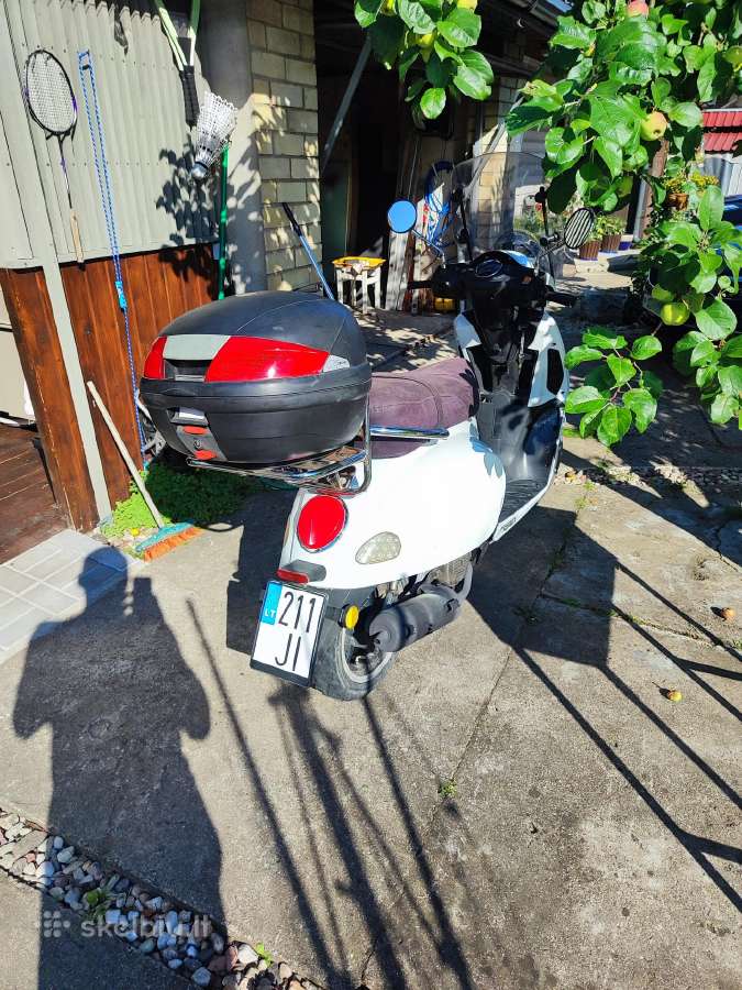 Pasduodu motoroleri piago Vespa - nuotraukos Nr. 3