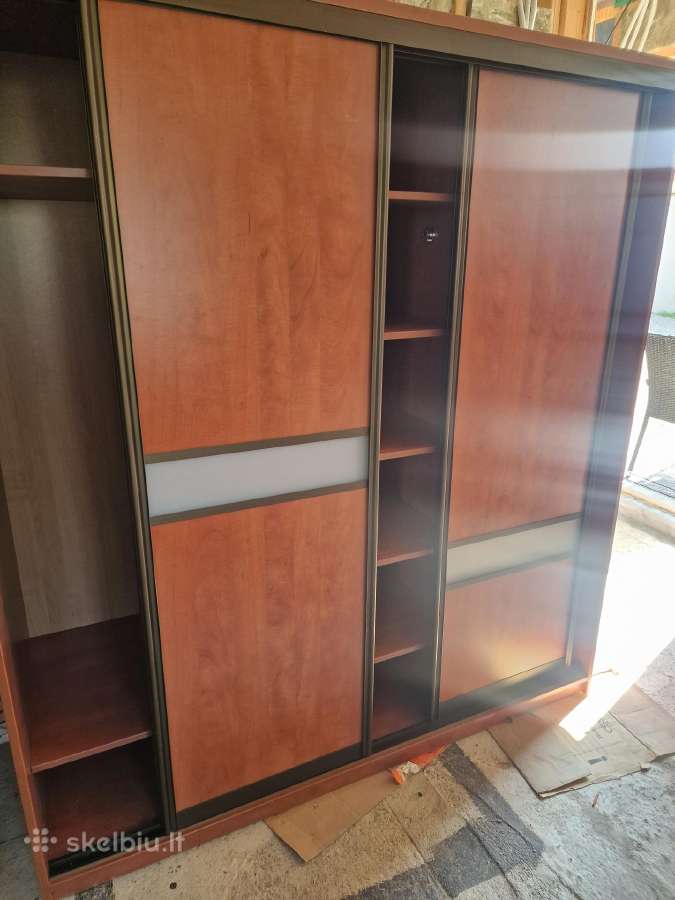 Stalas su stalčiais, lentyna spinta - nuotraukos Nr. 4