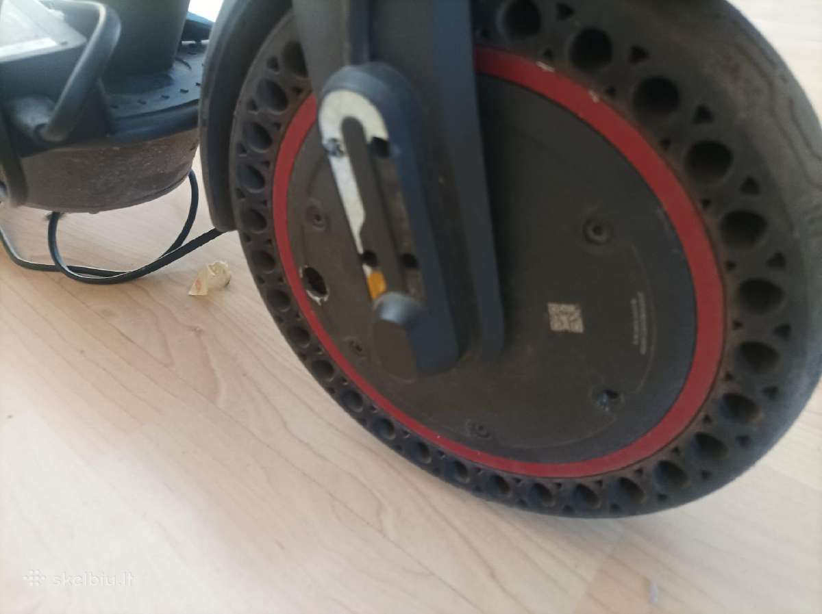 Elektrinis paspirtukas Xiaomi M365 Pro - nuotraukos Nr. 3