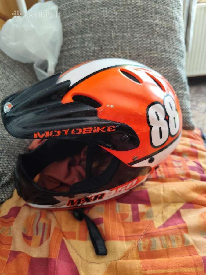Šalmas - nuotraukos Nr. 2