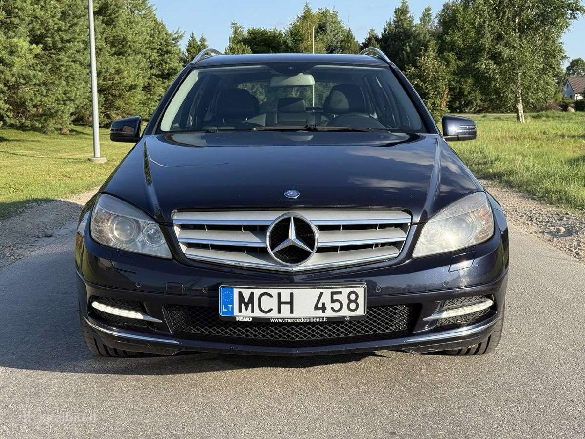 Mercedes Benz 220d - nuotraukos Nr. 2