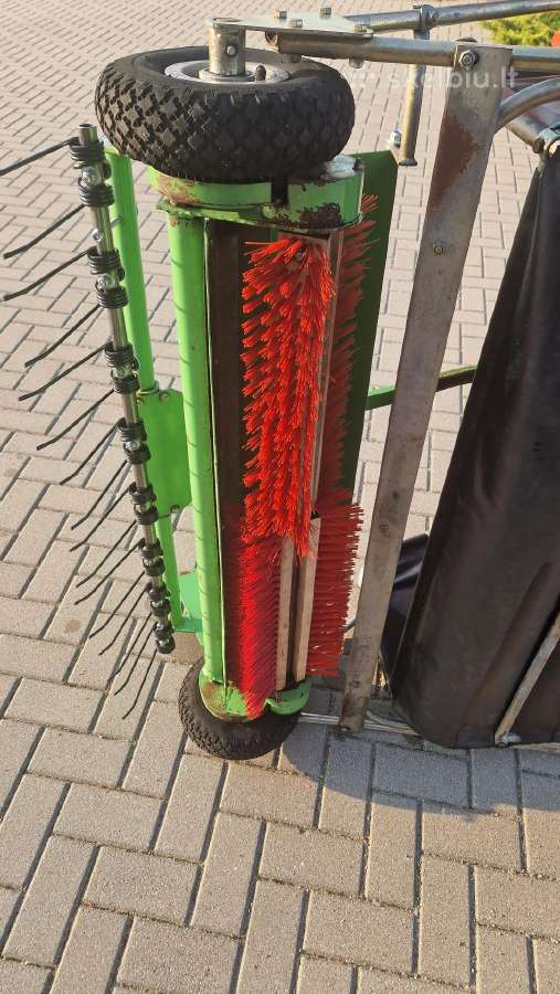 Vejos, žolės, lapų pro surinkėjas prie traktoriuko - nuotraukos Nr. 15