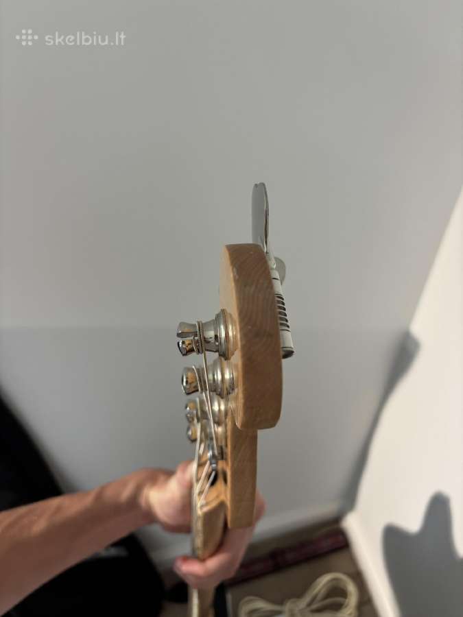 Bosas, akustinė gitara, kubas, priedai - nuotraukos Nr. 5