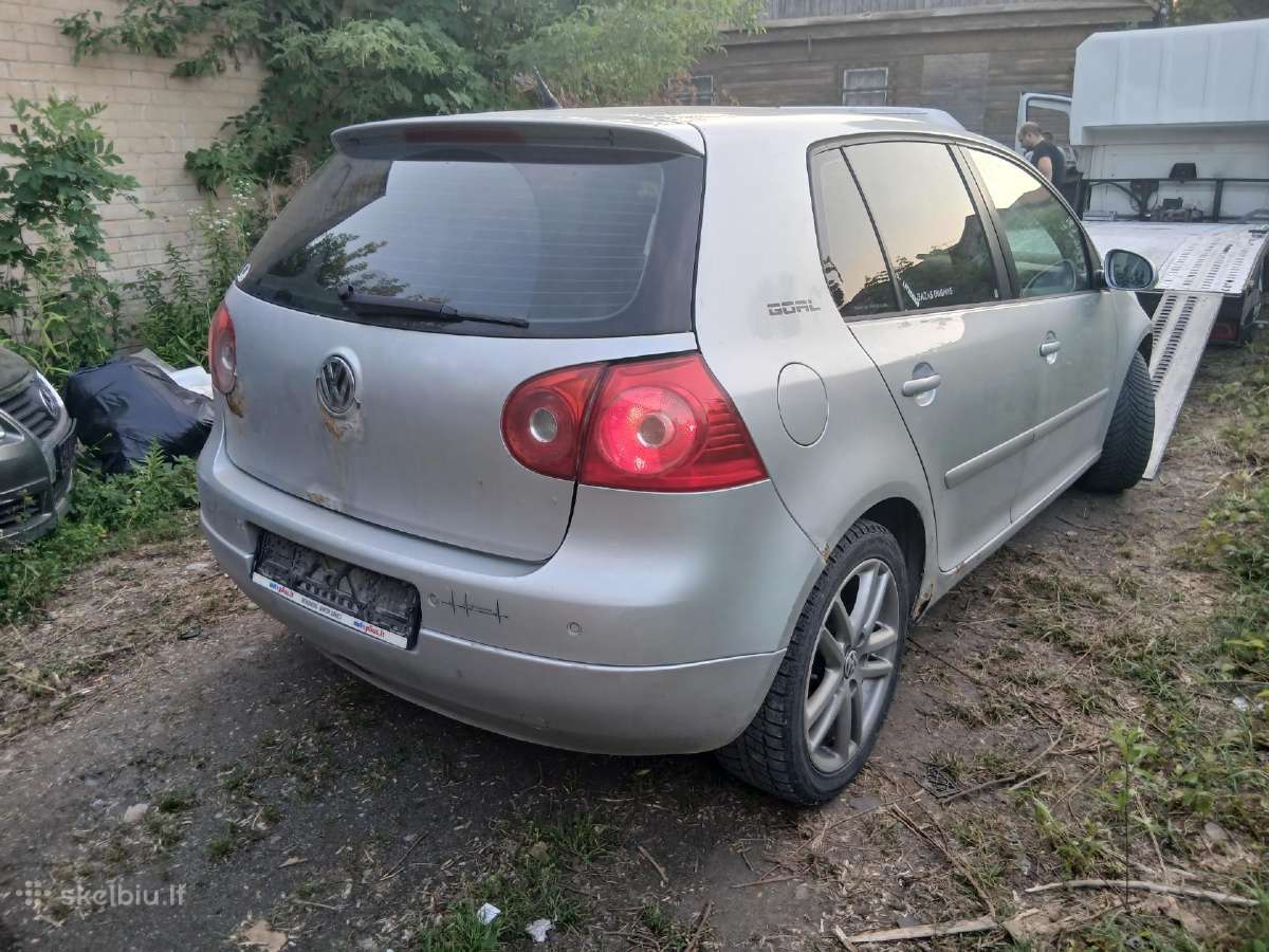 VW Golf 5 Dalys pradedamas ardyti naujas do - nuotraukos Nr. 4