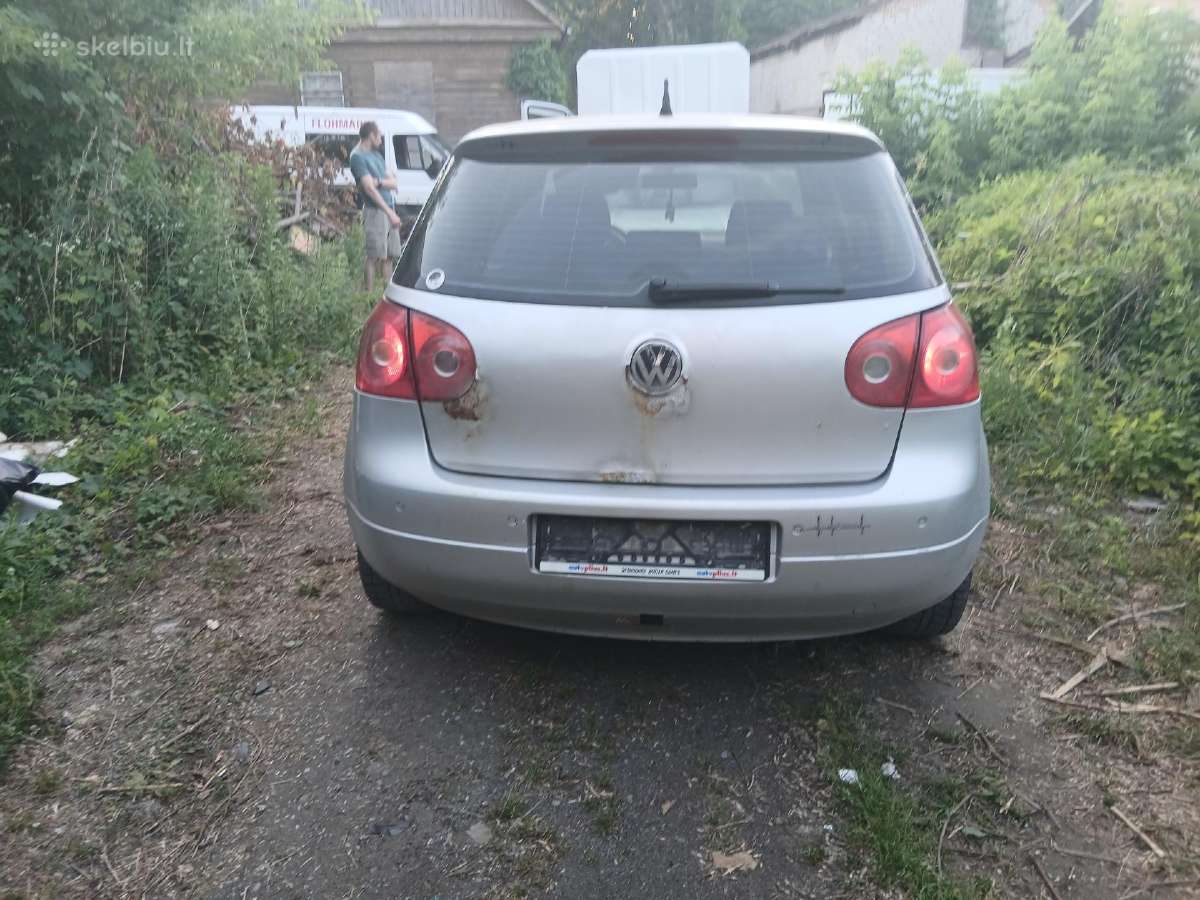 VW Golf 5 Dalys pradedamas ardyti naujas do - nuotraukos Nr. 5