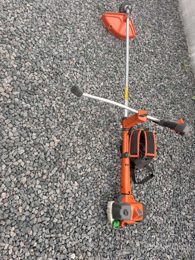 Husqvarna 327 r II trimeris - nuotraukos Nr. 3