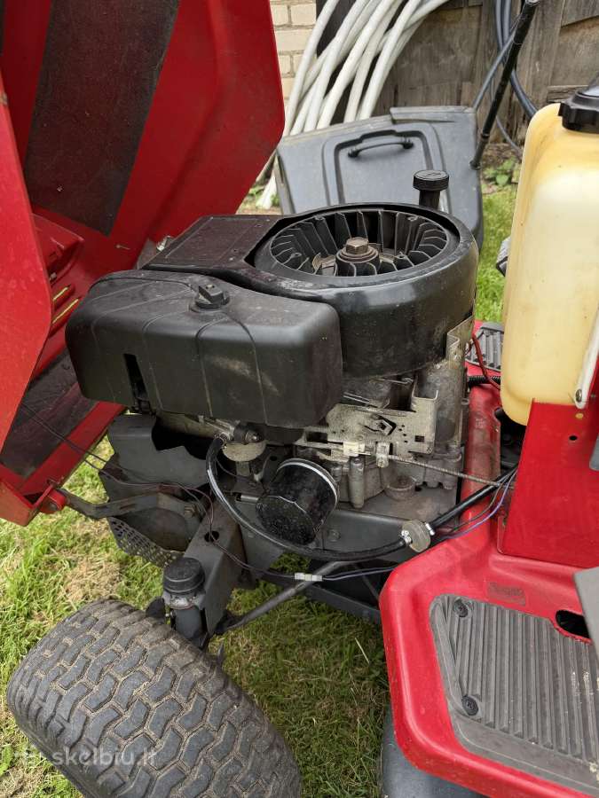 Murray vejos traktoriukas 15.5hp - nuotraukos Nr. 8