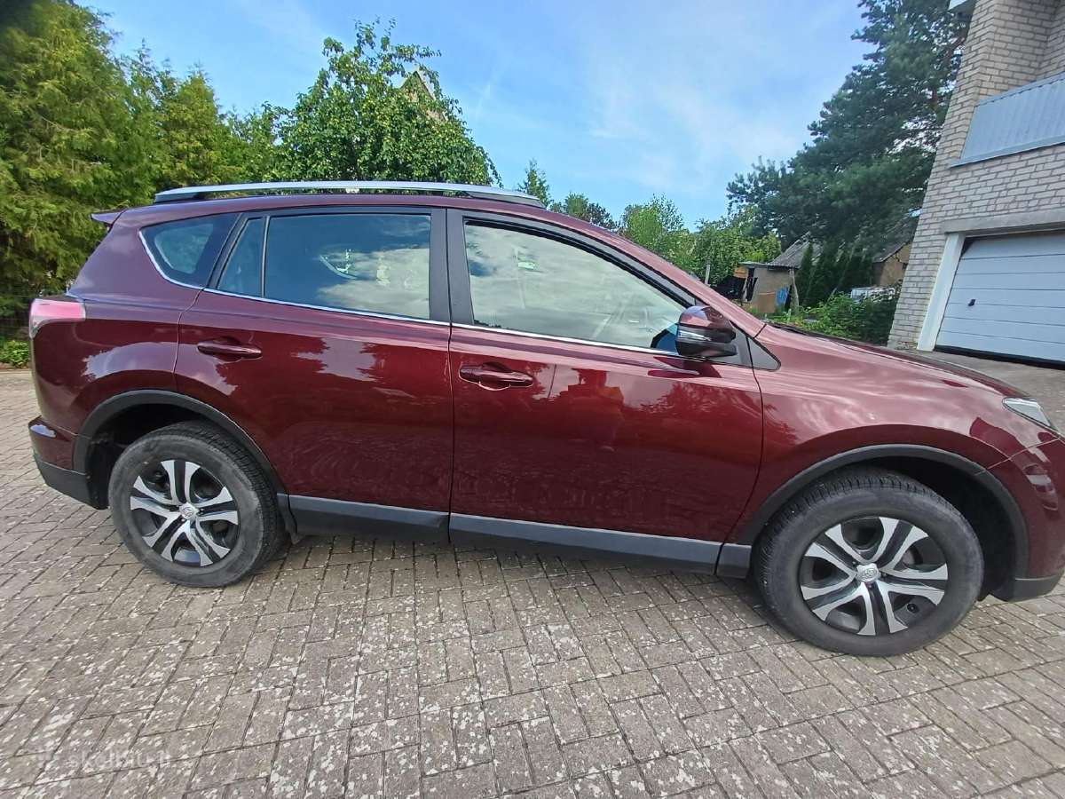 Toyota Rav4 2.0 2016 tik 18 tūkst. km 1 savini - nuotraukos Nr. 2