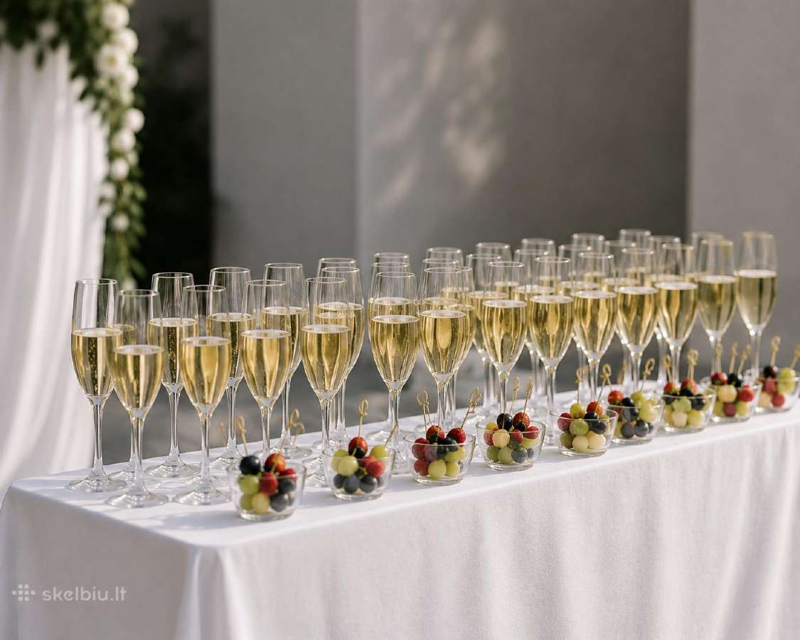Šampano staliukai - nuotraukos Nr. 2