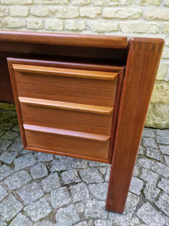 Vintažinis mid century tikmedžio rašomojo stalas - nuotraukos Nr. 9