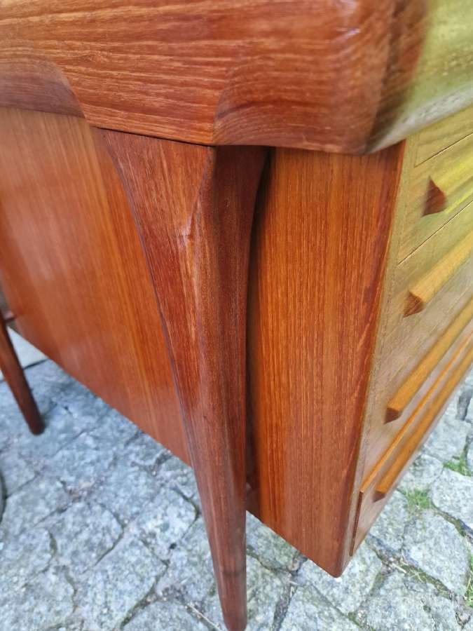 Vintažinis mid century tikmedžio rašomojo stalas - nuotraukos Nr. 3