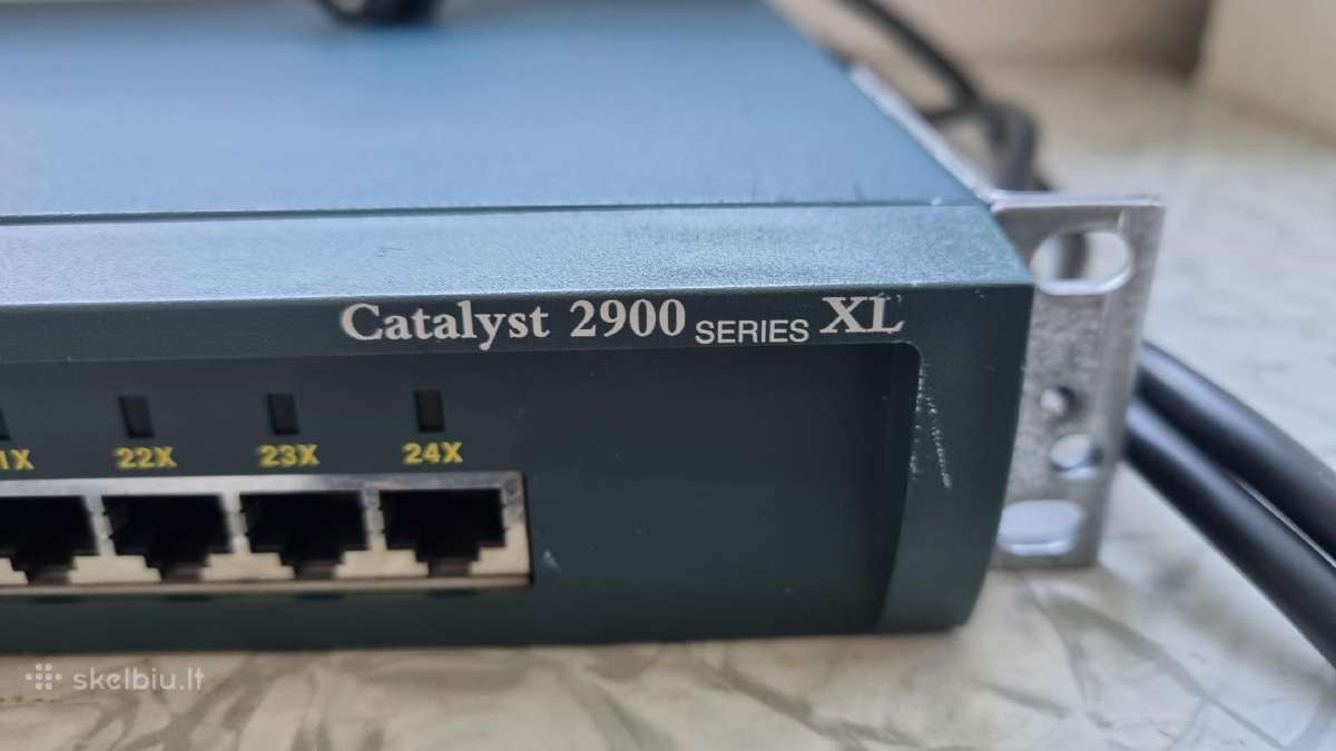 Switchas Cisco Catalyst 2900 Series XL - nuotraukos Nr. 2