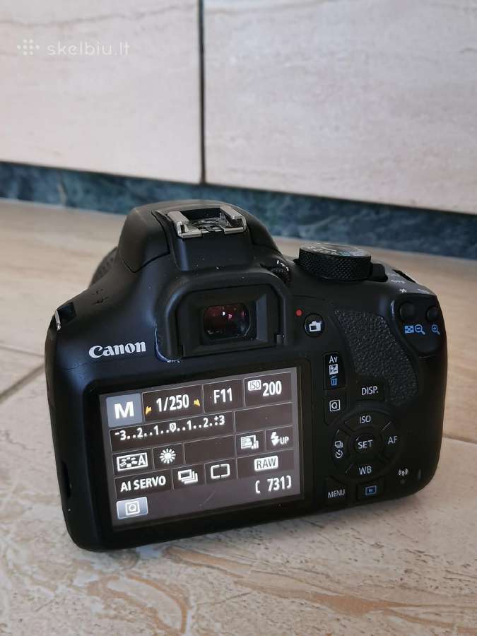 Canon fotoaparatas su objektyvu + Dovanos - nuotraukos Nr. 2