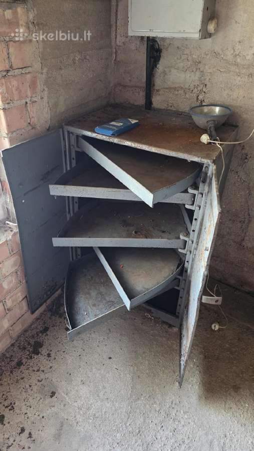 Metaliniai tarybiniai darbastaliai, spinta. - nuotraukos Nr. 11