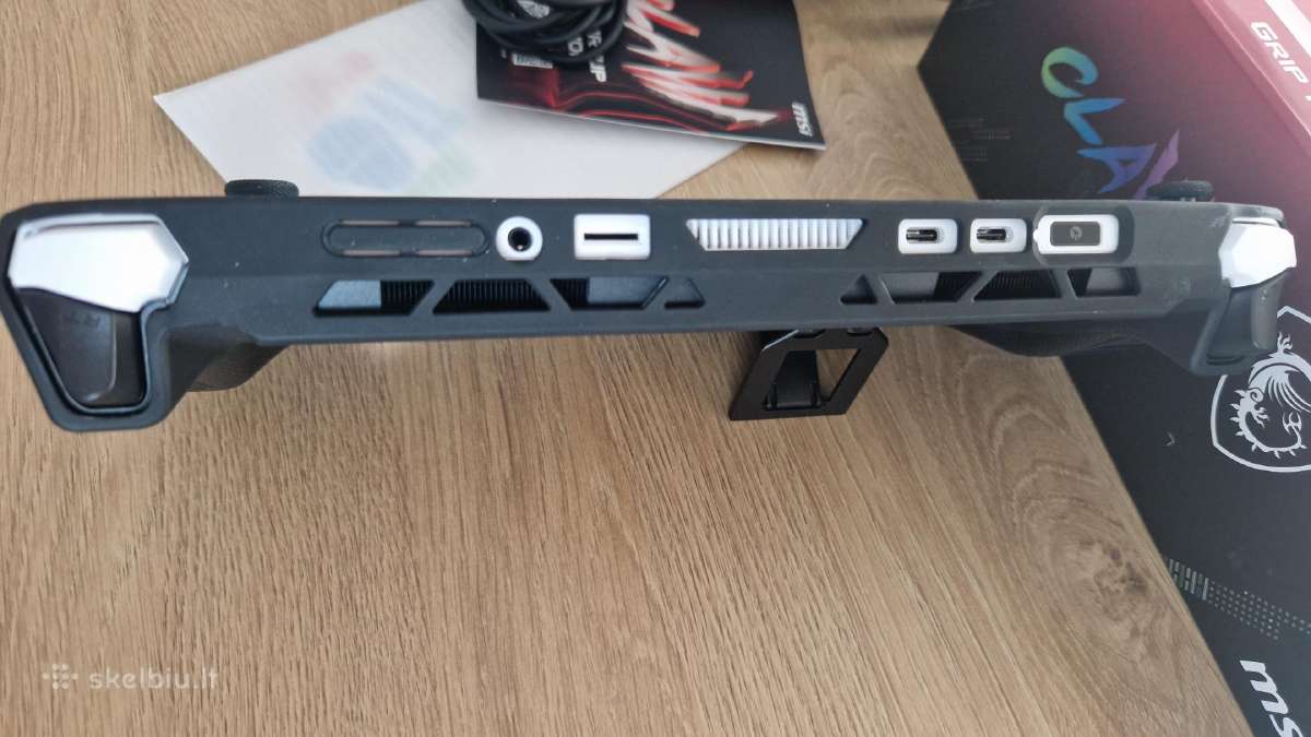 Msi Claw A8 (Amd Ryzen Z2 Extreme / Radeon 890m) - nuotraukos Nr. 5