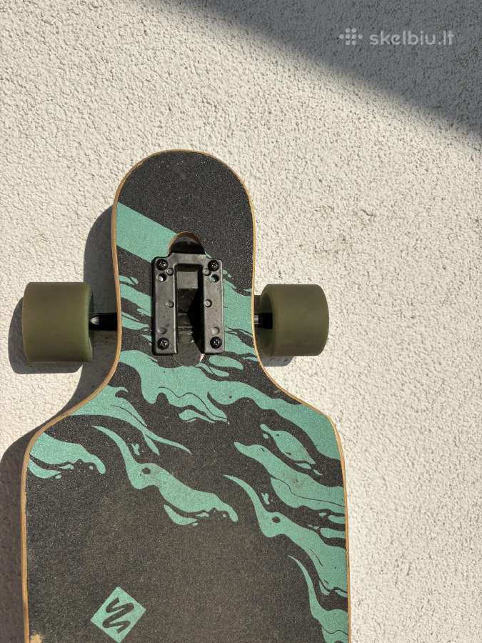 Longboard riedlente - nuotraukos Nr. 2