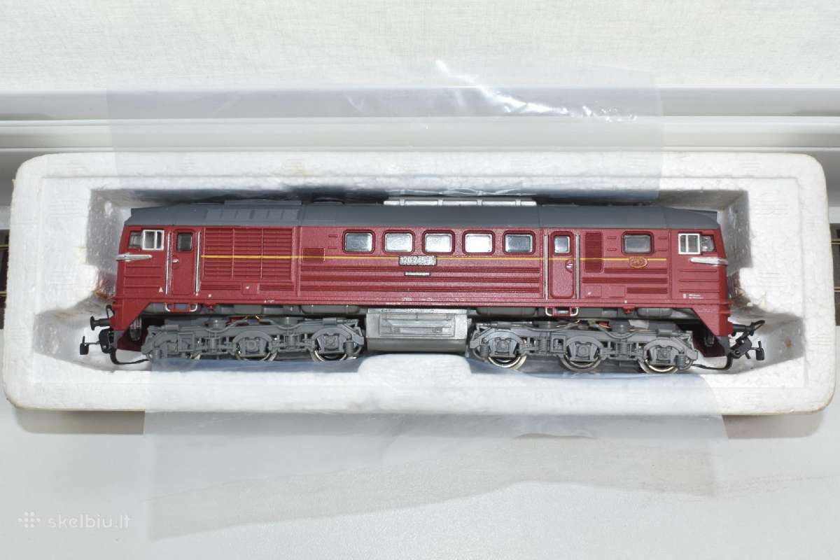 Piko dyzelinis lokomotyvas Br 120 (M62) - nuotraukos Nr. 6