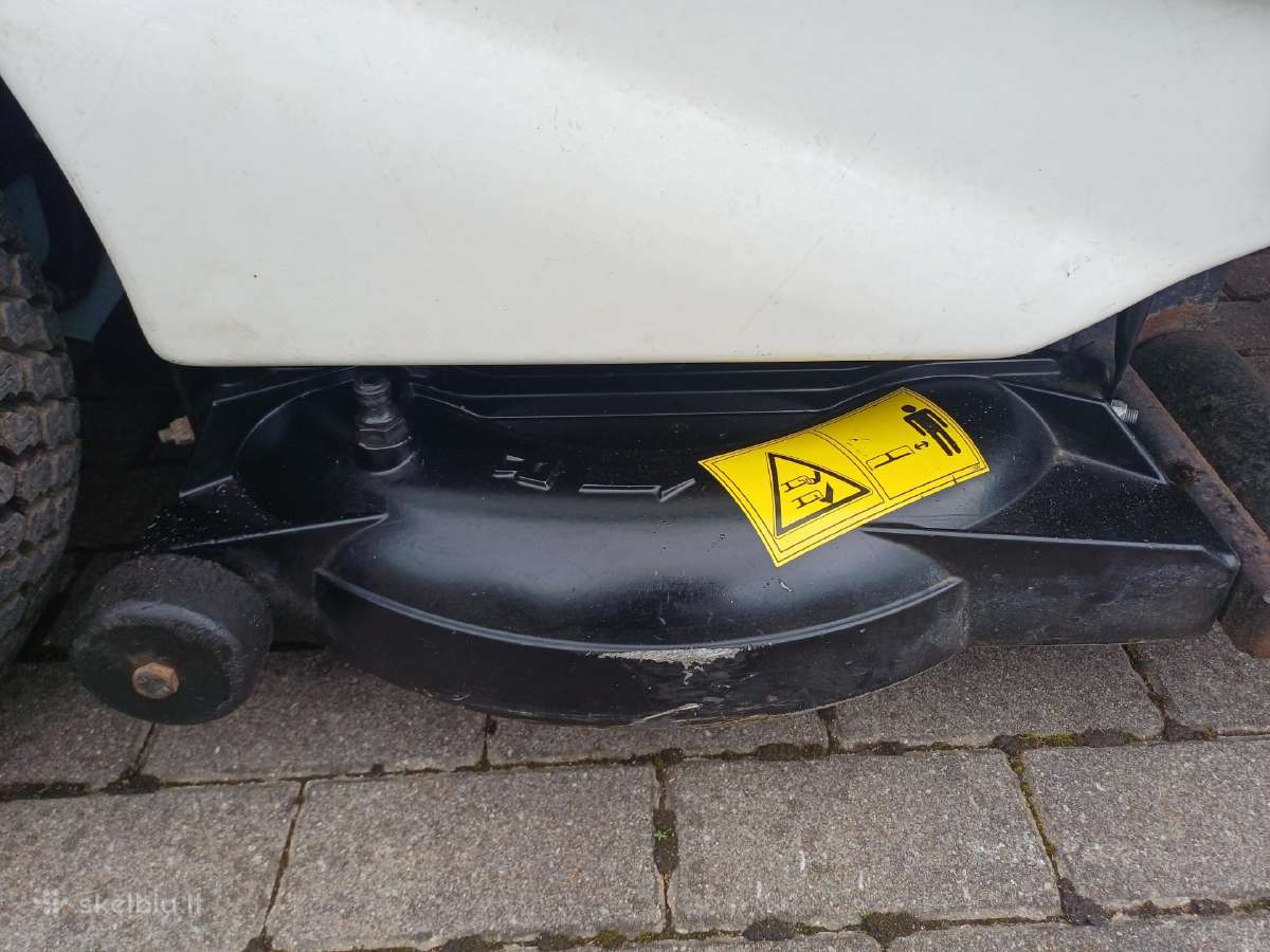 Etesia Hydro 100 Diesel vejos traktorius - nuotraukos Nr. 24