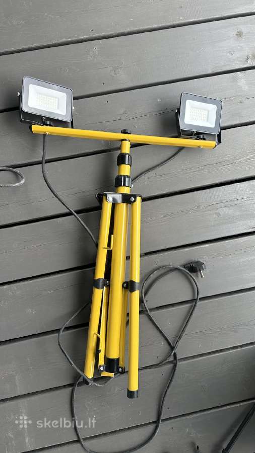 LED prožektorius su stovu - nuotraukos Nr. 2