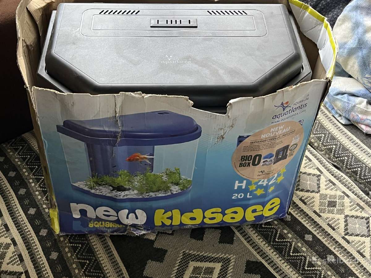 Parduodu akvariumą yra 2vnt 20l 40l - nuotraukos Nr. 2