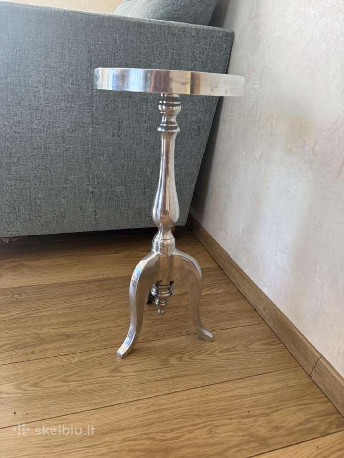 Elegantiškas metalinis šoninis / kavos staliukas - nuotraukos Nr. 2