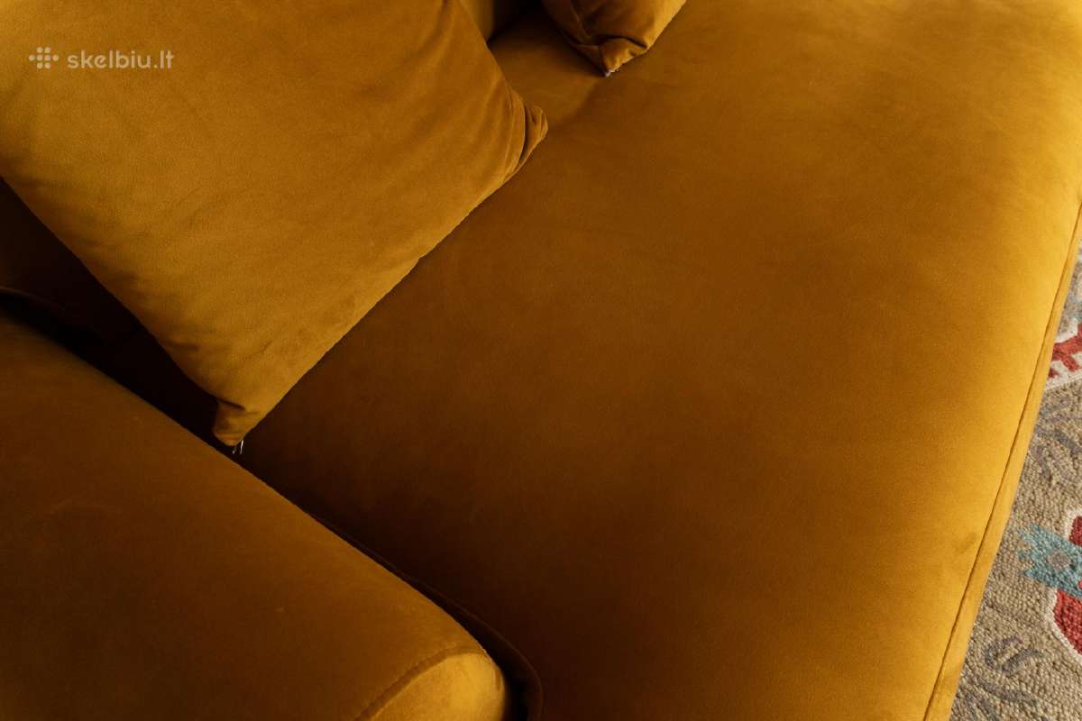 Aksominė garstyčių spalvos sofa - nuotraukos Nr. 3