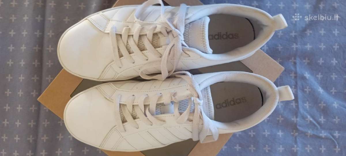 Adidas (Balti klasikiniai kedai) - nuotraukos Nr. 3
