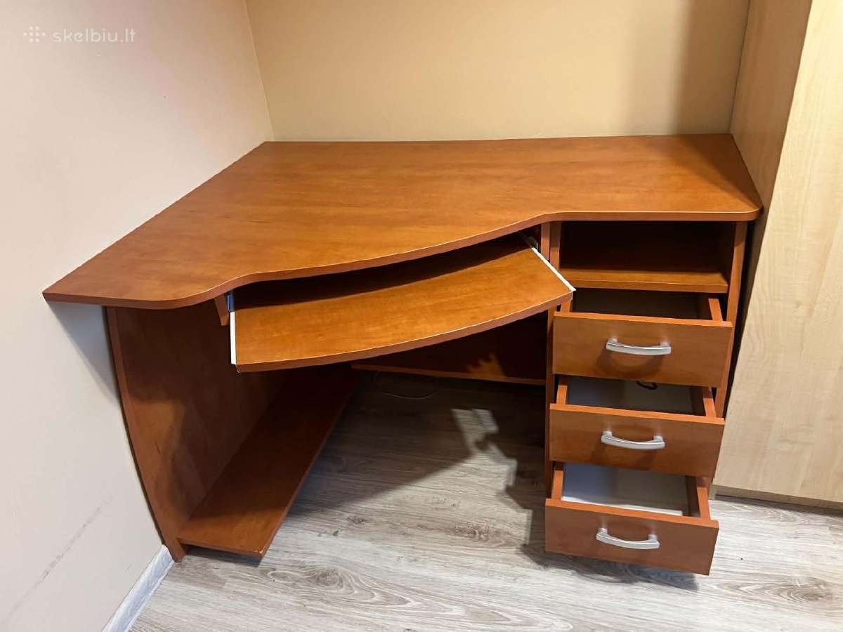 Atiduodamas Kampinis rašomasis stalas 88x47x74x123 - nuotraukos Nr. 2