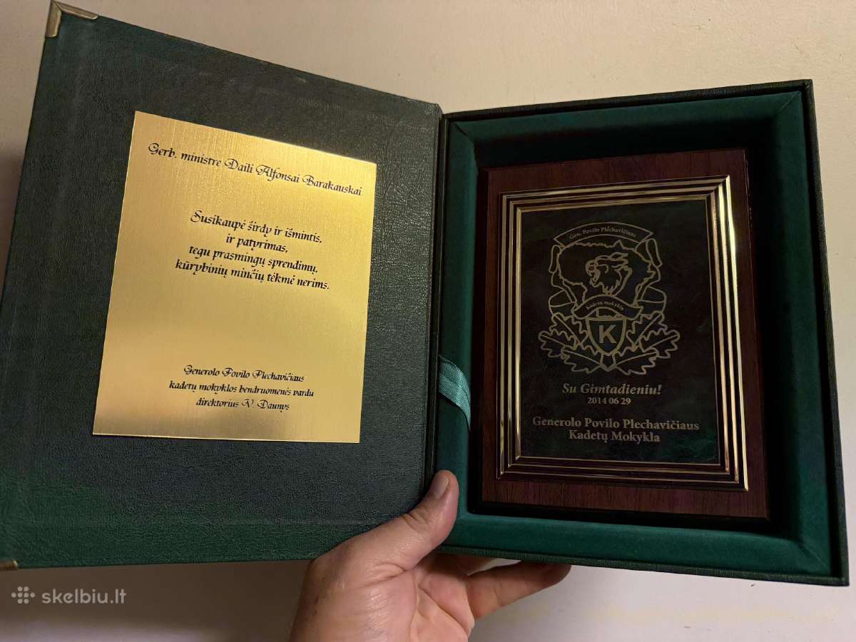 Plaketė vidaus reikalų ministrui D.a.barakauskui - nuotraukos Nr. 2
