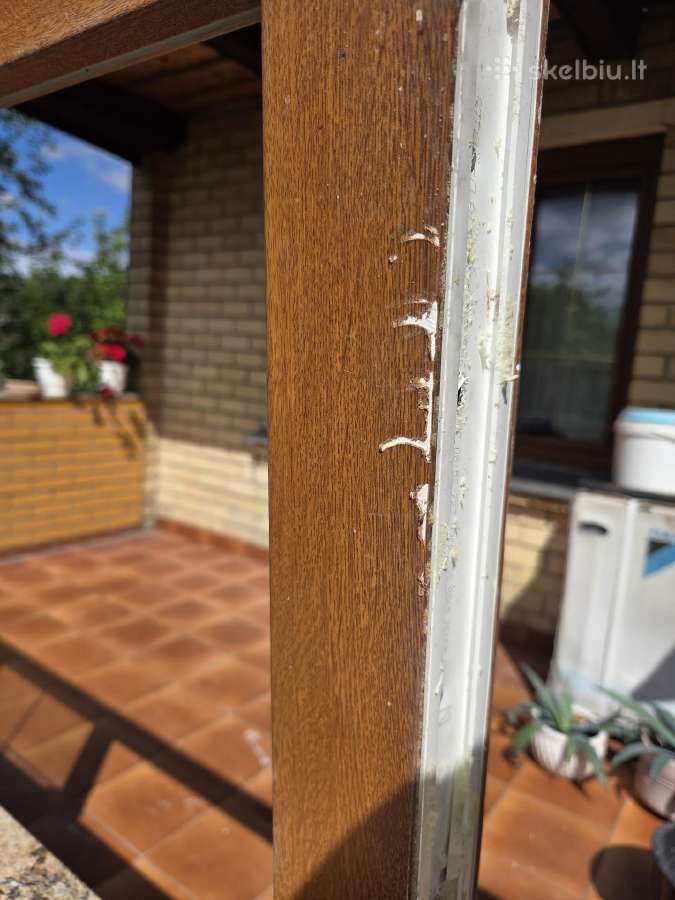 Langas plastikinis - nuotraukos Nr. 2