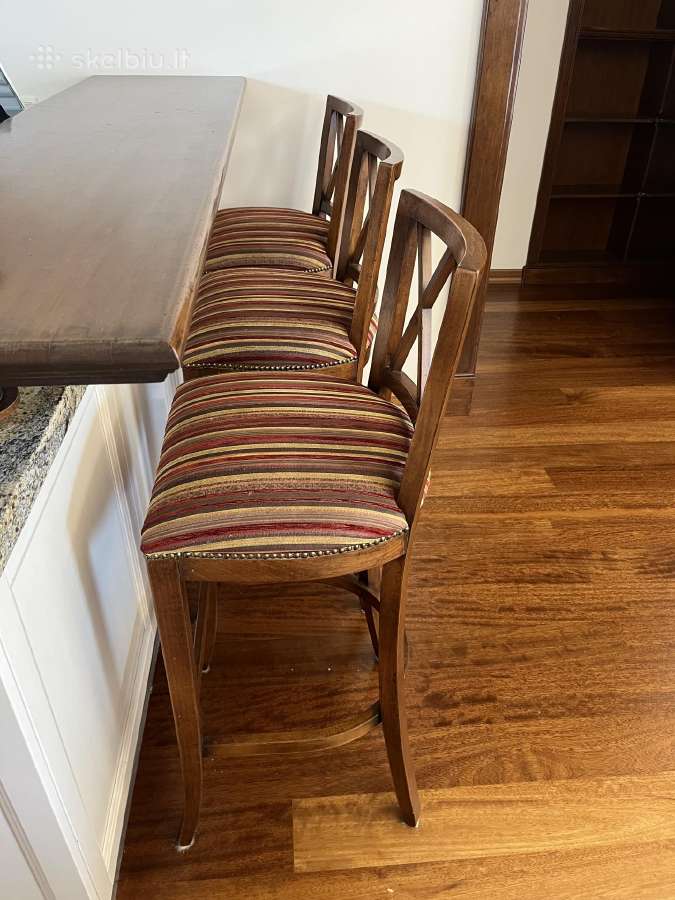 Valgomojo stalas, valgomojo kėdės ir baro kėdės - nuotraukos Nr. 19