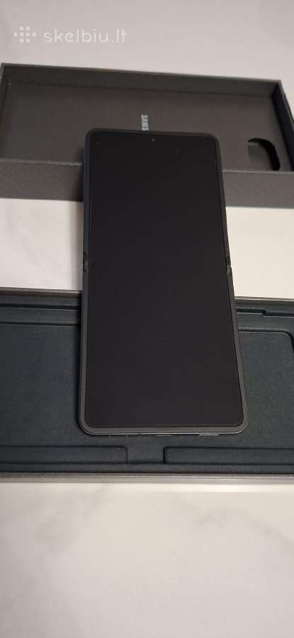 Samsung Galaxy Z Flip7 - nuotraukos Nr. 3