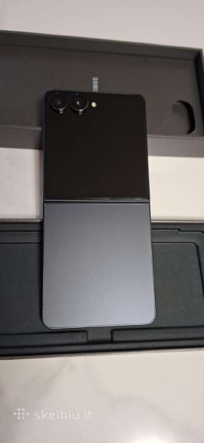 Samsung Galaxy Z Flip7 - nuotraukos Nr. 4
