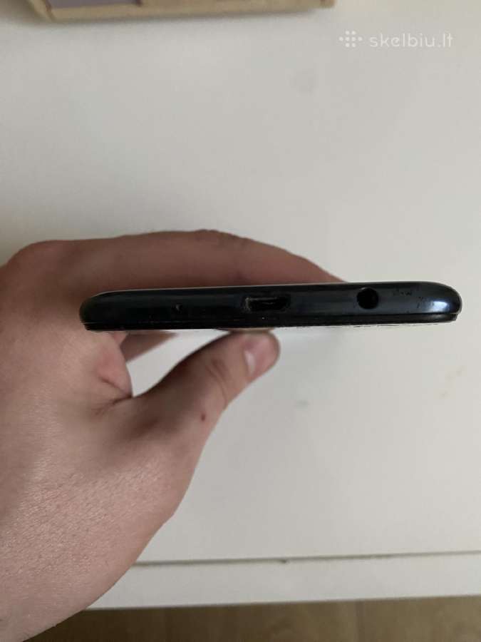 Neveikiantis Samsung Galaxy A10 - nuotraukos Nr. 5