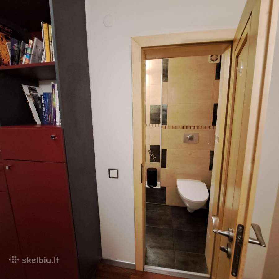 Erdvus butas senamiestyje per du aukštus - nuotraukos Nr. 26