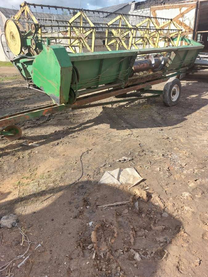 John deere -970 su siaudu smulkintuvu ardomi dalim - nuotraukos Nr. 2