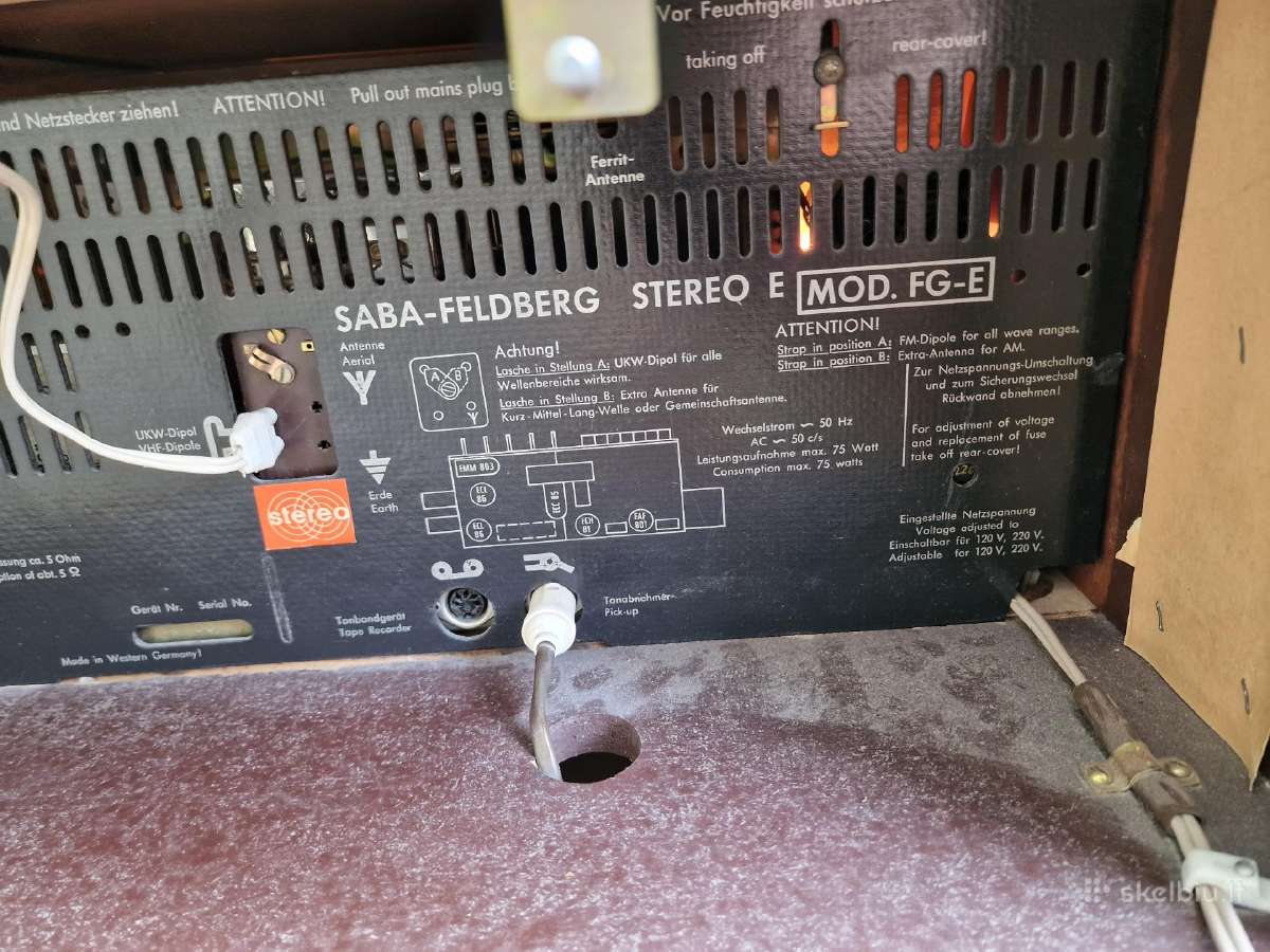 Vintažinis mid century tikmedžio audiocentras Saba - nuotraukos Nr. 20