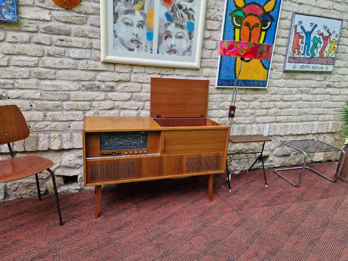 Vintažinis mid century tikmedžio audiocentras Saba - nuotraukos Nr. 36