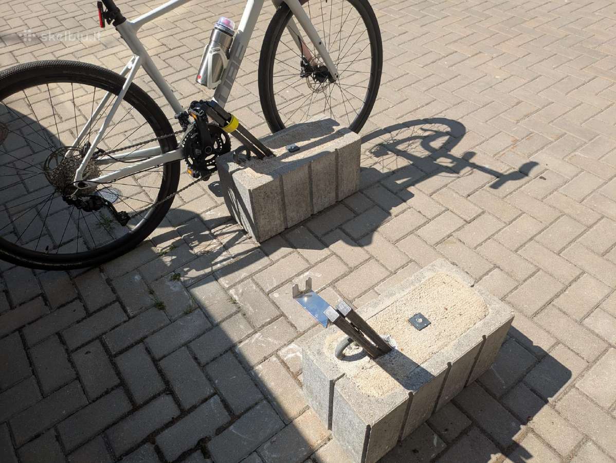 Parduodu (2 vnt.) dviračio stovą-inkarą. - nuotraukos Nr. 4