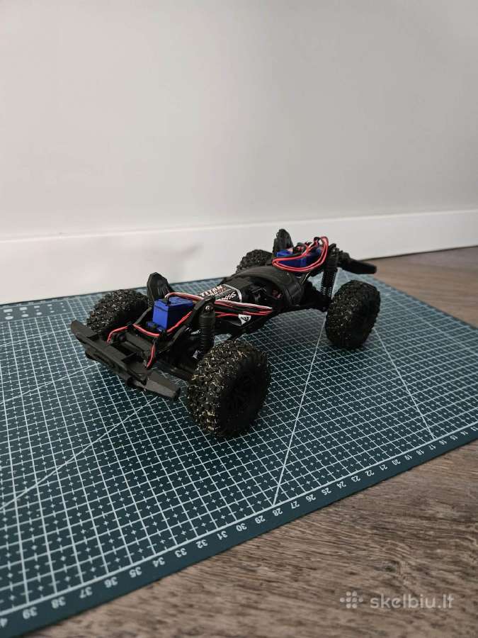 Traxxas trx4m defender crawleris - nuotraukos Nr. 5