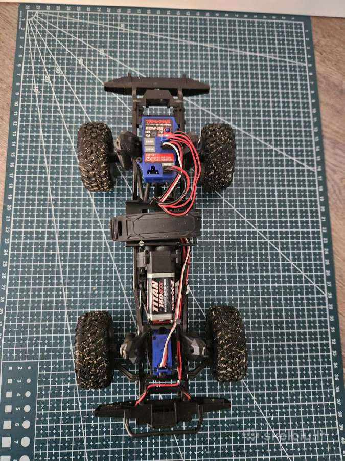 Traxxas trx4m defender crawleris - nuotraukos Nr. 6
